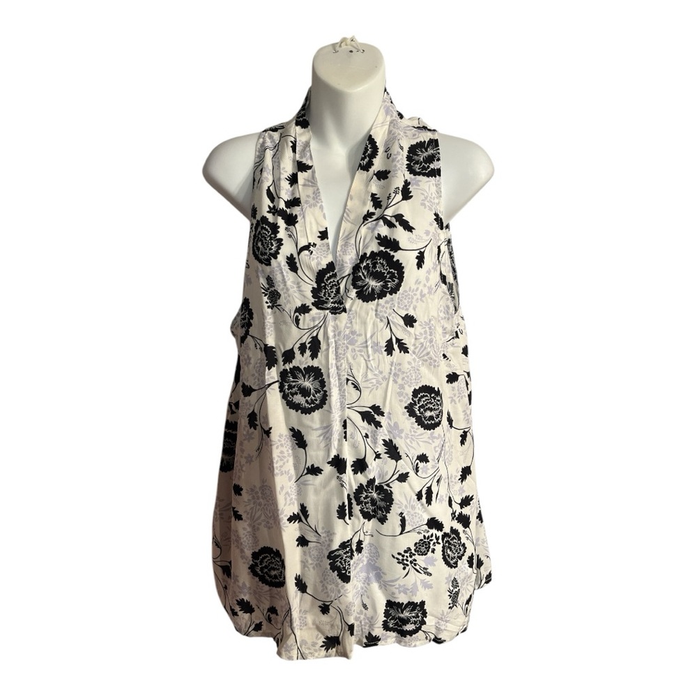 Willi Smith Floral Top in Black, White and Pale Lavender. Size large